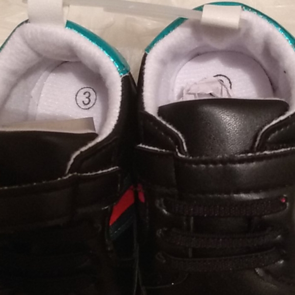 Black bee baby shoe - Picture 4 of 6